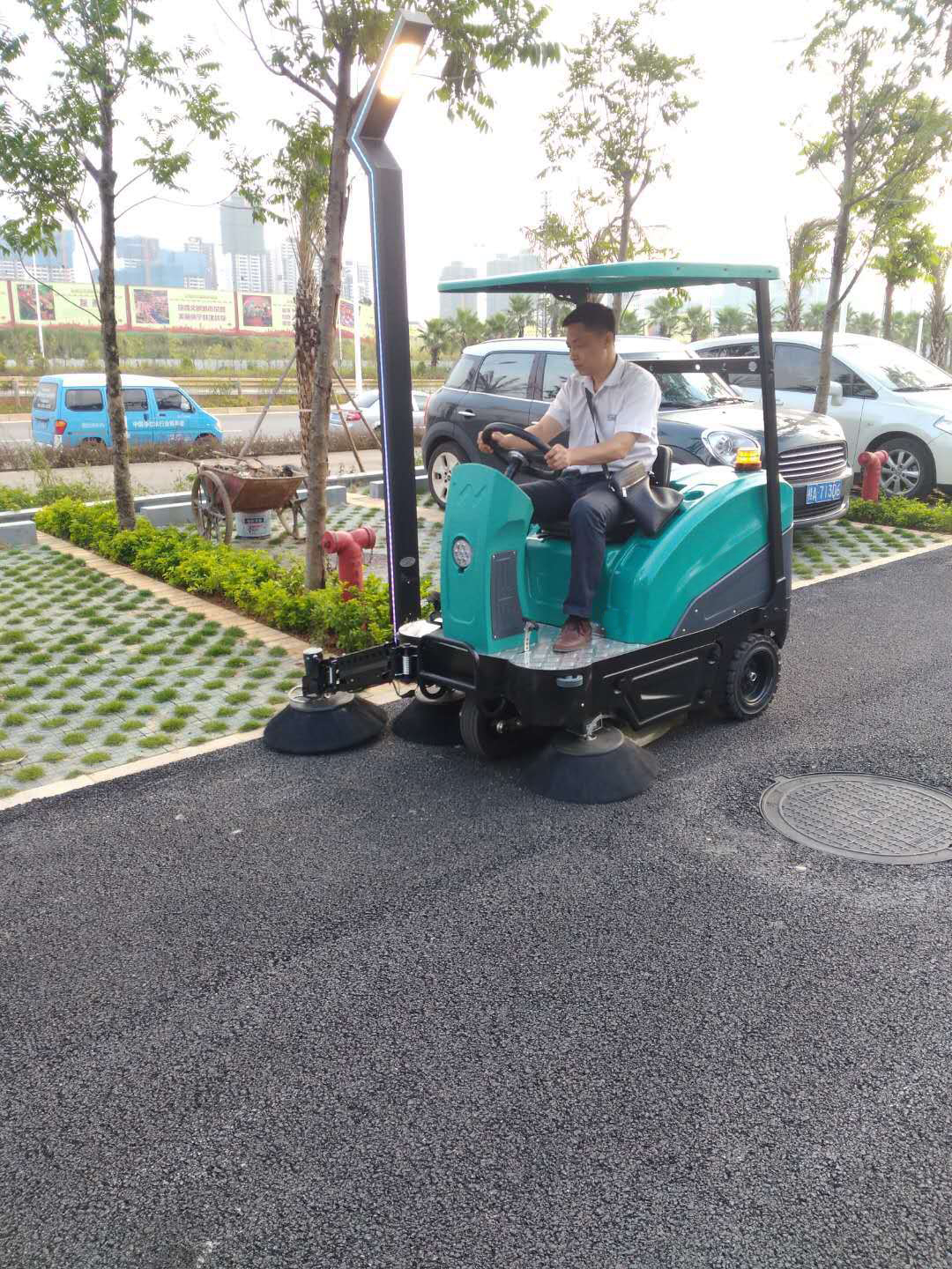 扫地车 扫地车